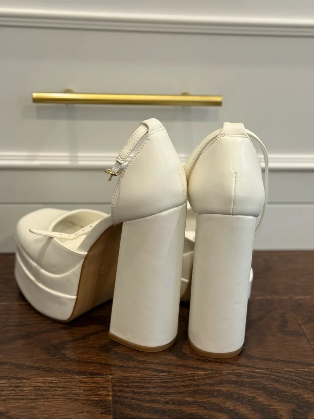 White Square Toe Platform Pumps Size 6.5